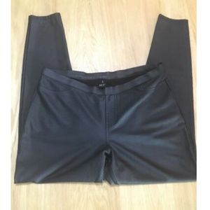 HUE Black Leather-like Leggings VGUC